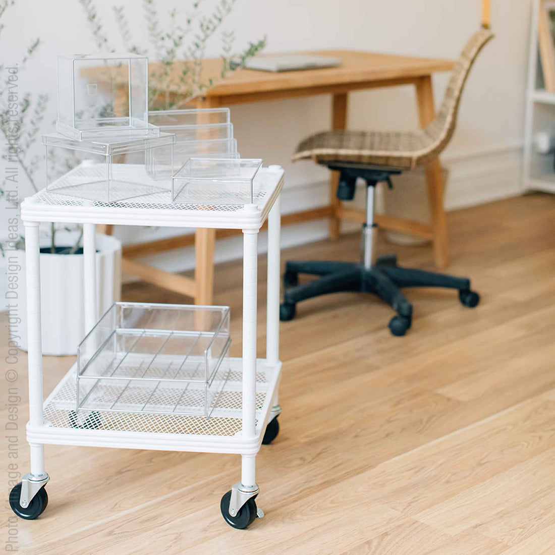 Lookers™ vinyl desk set